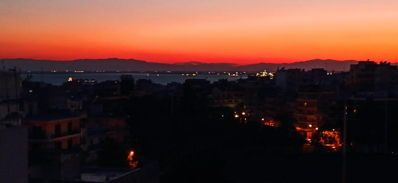 Sunset Rooftop Apartment Thessaloniki Exterior photo