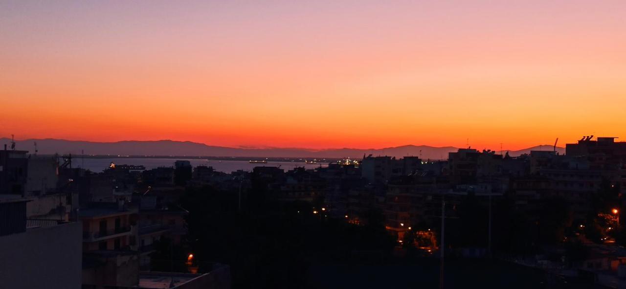 Sunset Rooftop Apartment Thessaloniki Exterior photo